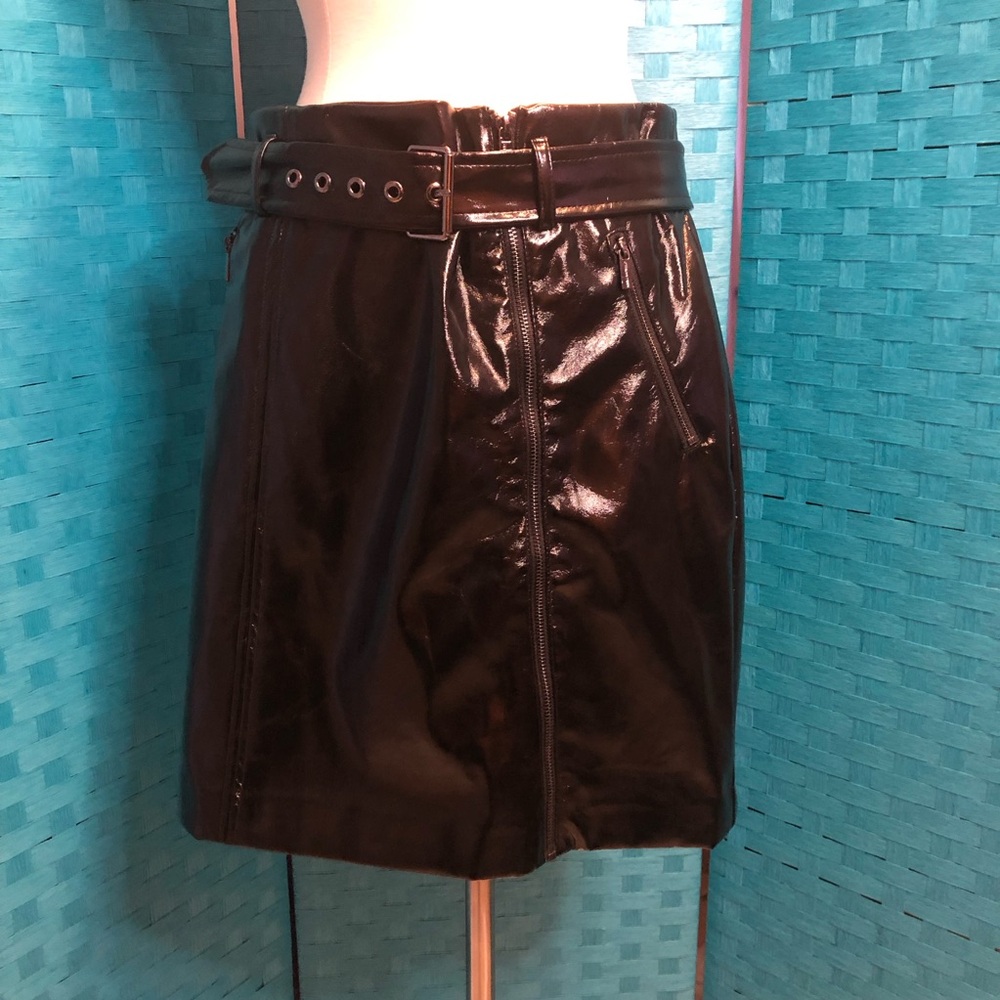 Karl Lagerfeld Faux Patent Leather Belted Mini Skirt Black New - Picture 9 of 14